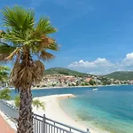 Lägenhet Beach Apartment Marina *