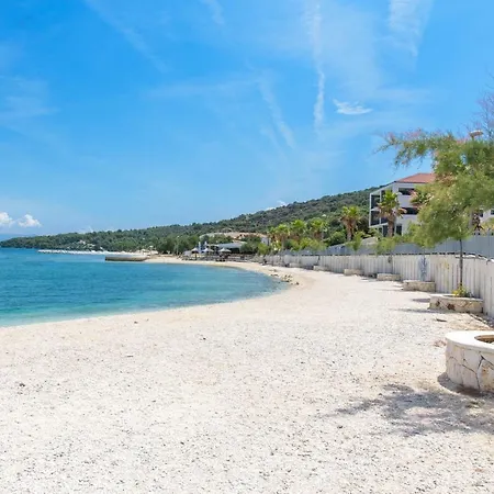 شقة Beach Apartment Marina