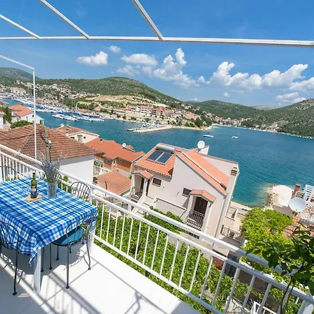 Apartment Beach Apartment Marina