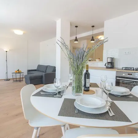 Beach Apartment Marina Daire *